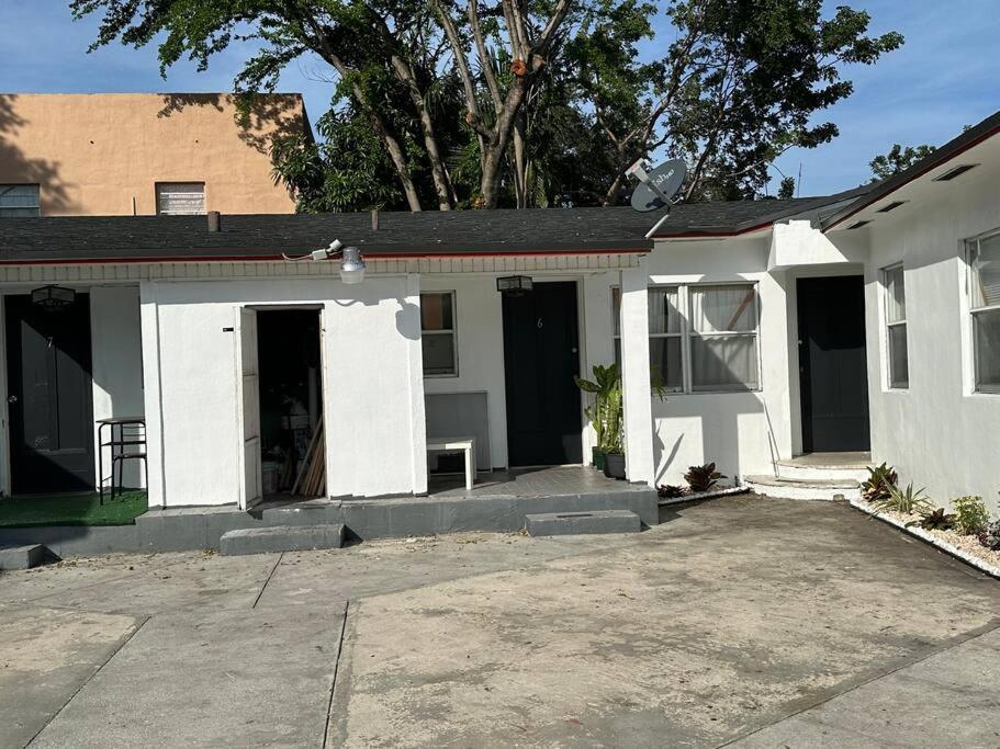 Villa Clara Suite - Little Havana Miami Exteriör bild